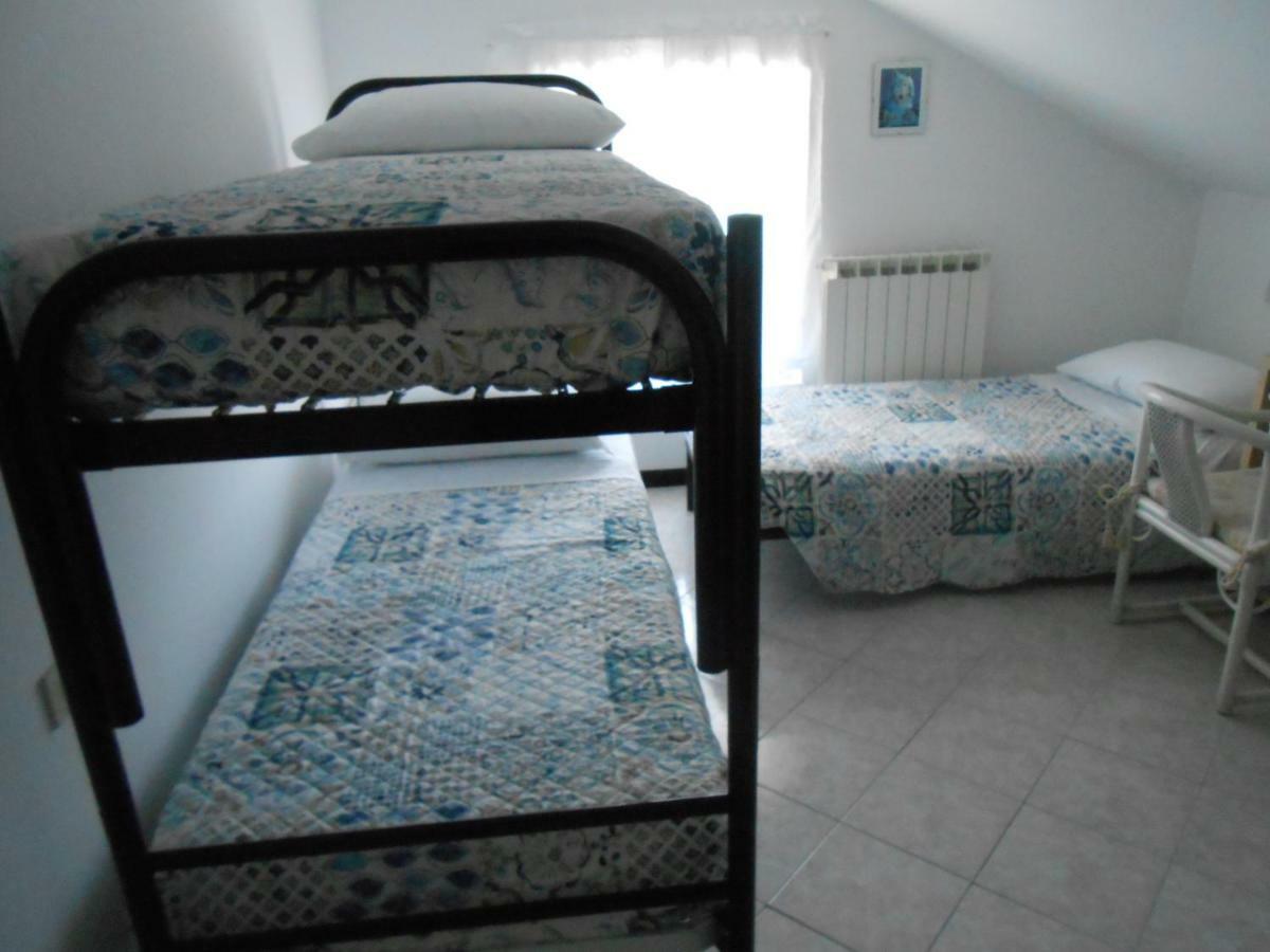 Ferienwohnung La Mansardina Vezzi Portio Exterior foto