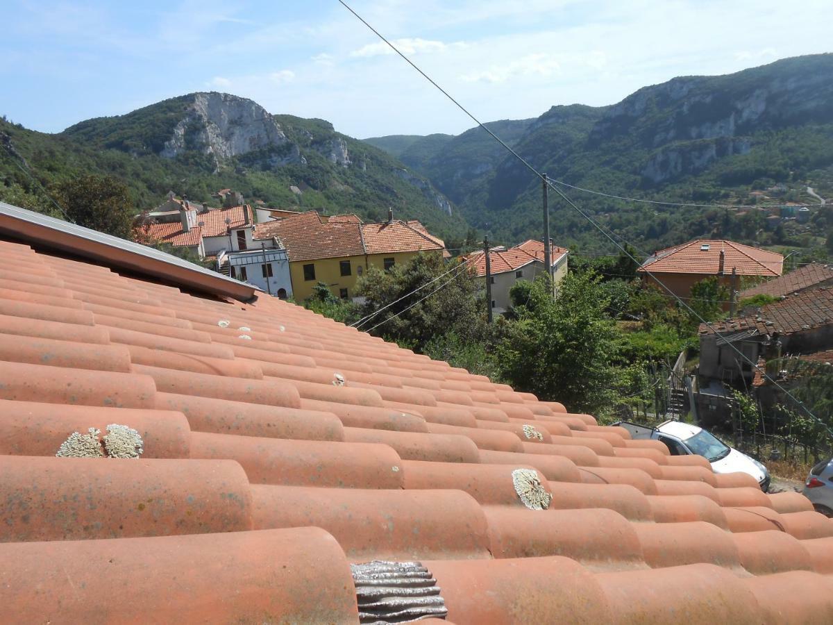 Ferienwohnung La Mansardina Vezzi Portio Exterior foto