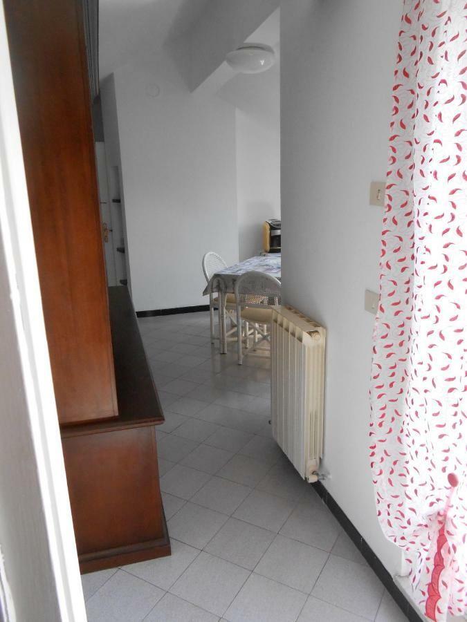 Ferienwohnung La Mansardina Vezzi Portio Exterior foto