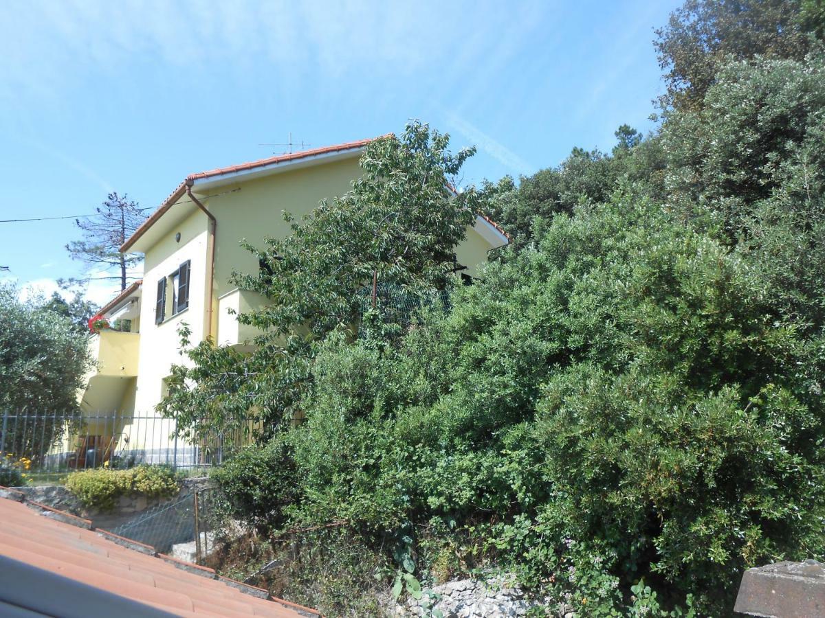 Ferienwohnung La Mansardina Vezzi Portio Exterior foto